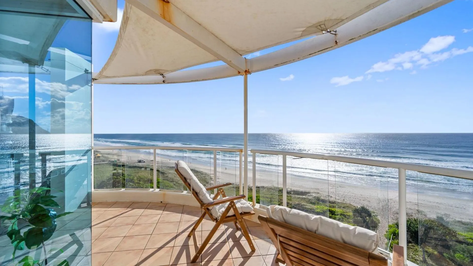 Penthouse Views With Private Rooftop Terrace Gold Coast 0*,  Ausztrália